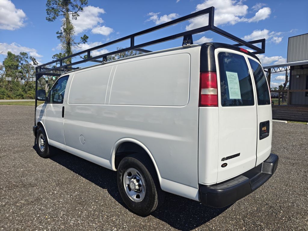2016 Chevrolet Express Image 9