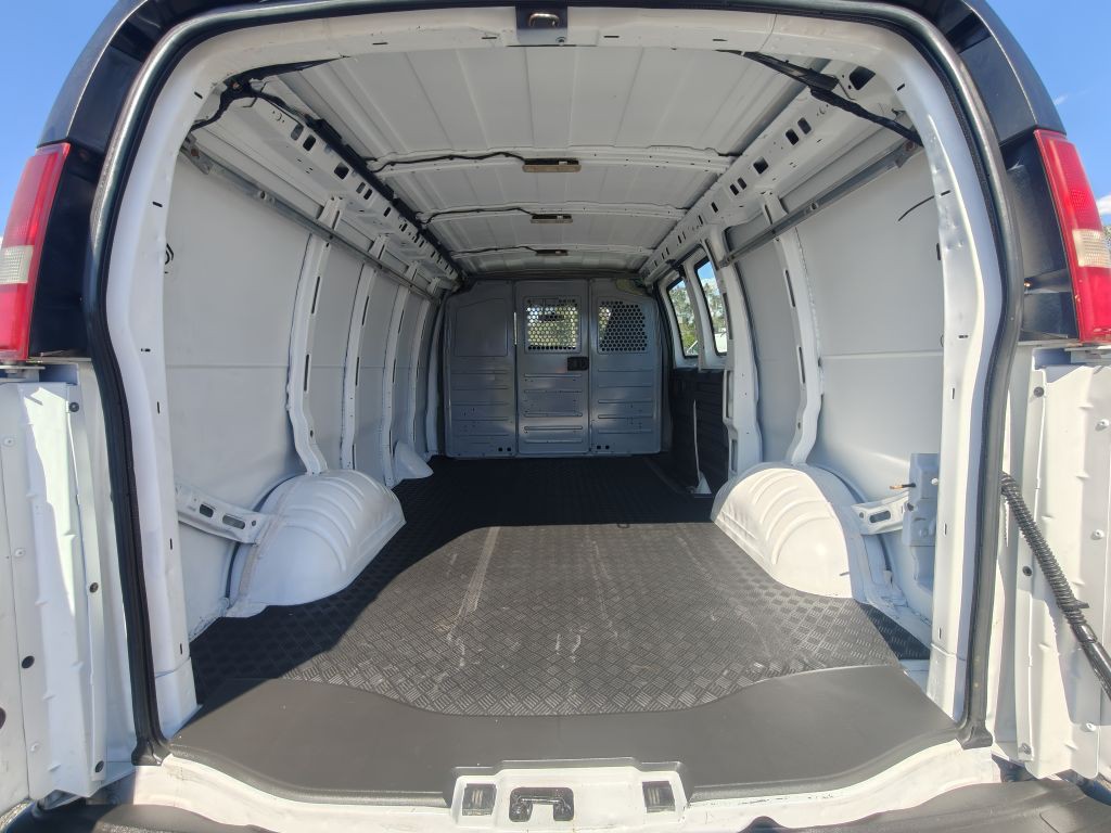 2016 Chevrolet Express Image 29