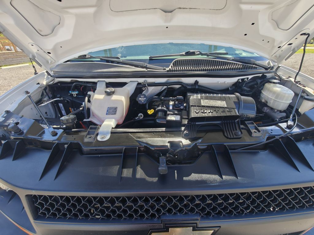 2016 Chevrolet Express Image 30