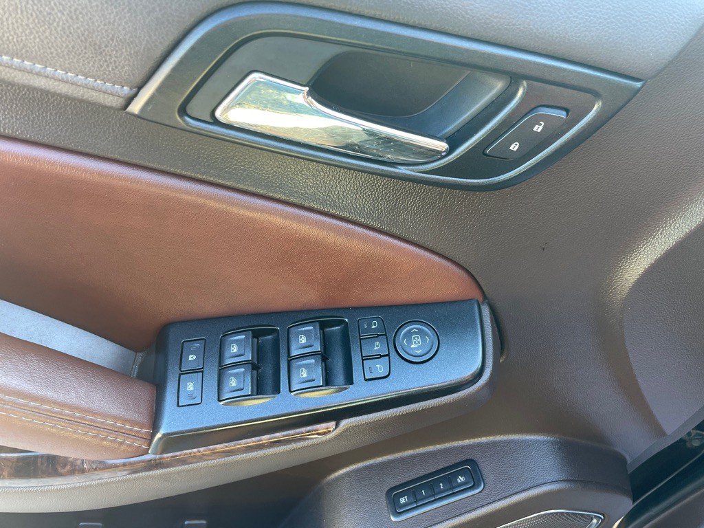 2016 Chevrolet Tahoe Image 21