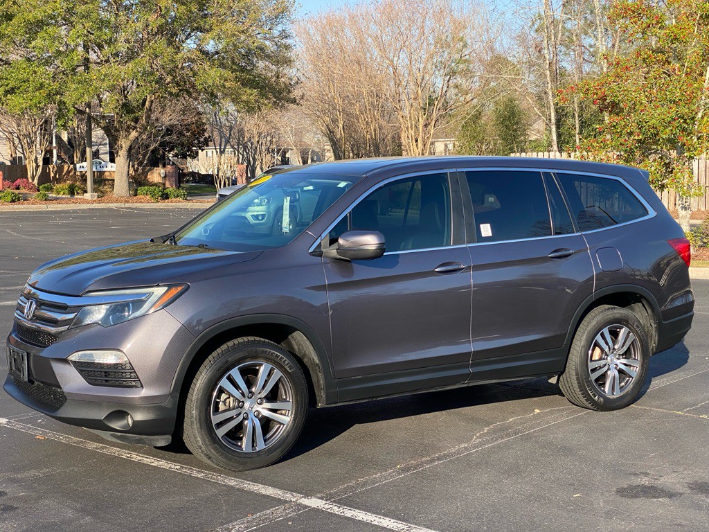 2017 Honda Pilot Image 1
