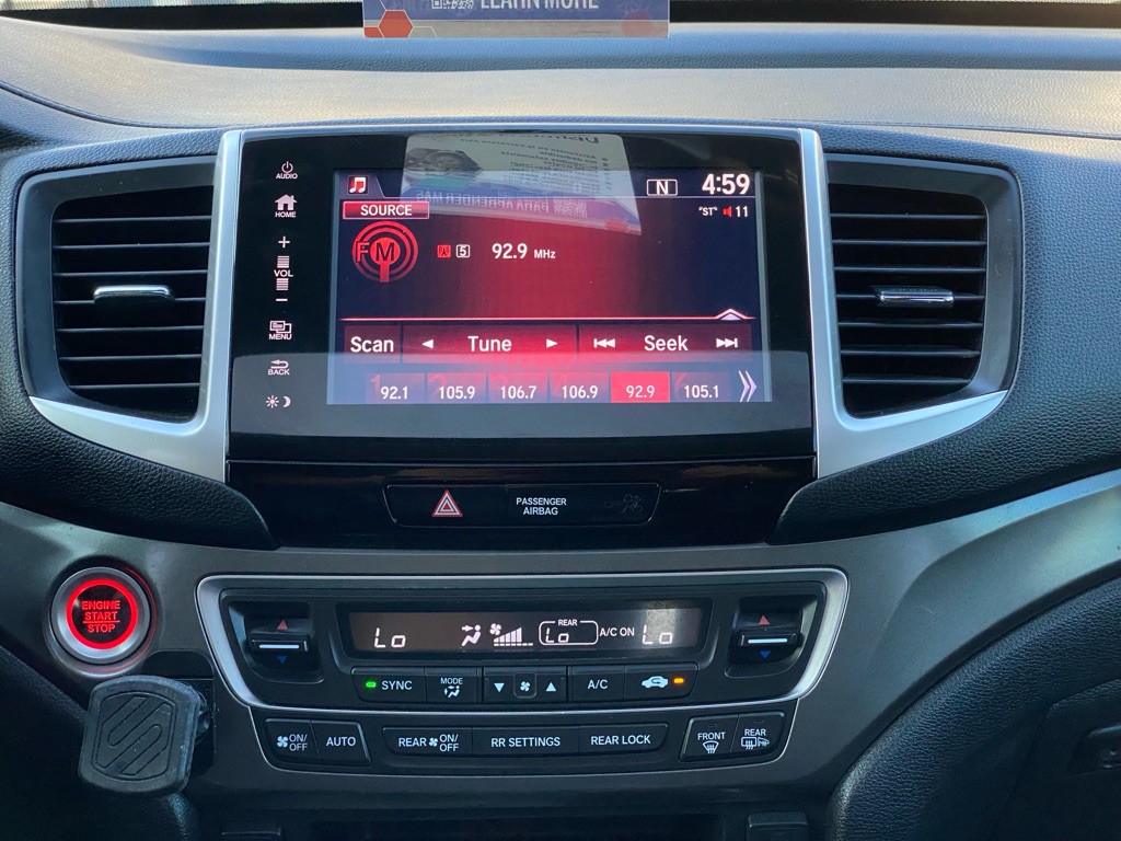2017 Honda Pilot Image 22