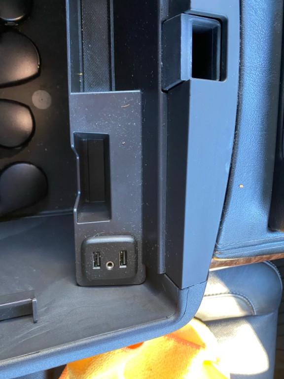 2016 Chevrolet Tahoe Image 32