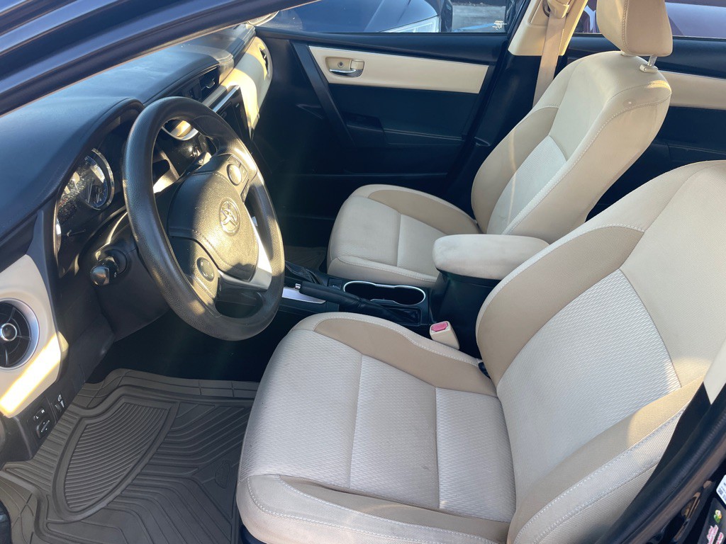 2017 Toyota Corolla Image 10