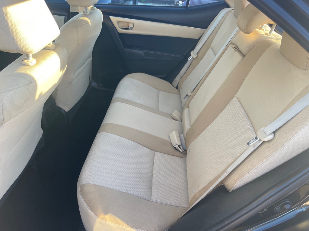 2017 Toyota Corolla Image 11