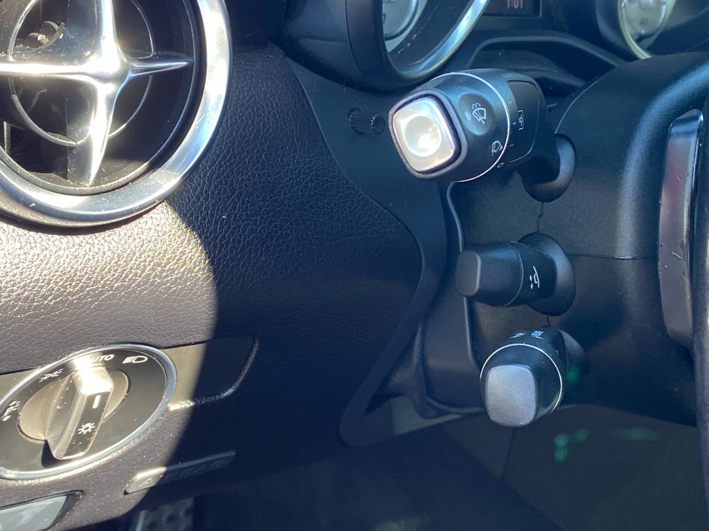 2014 Mercedes-Benz SLK-Class Image 31