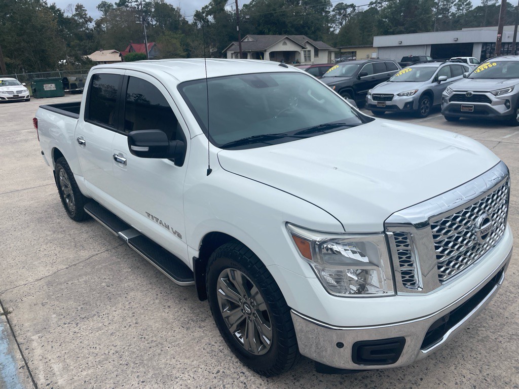 2019 Nissan Titan Image 4
