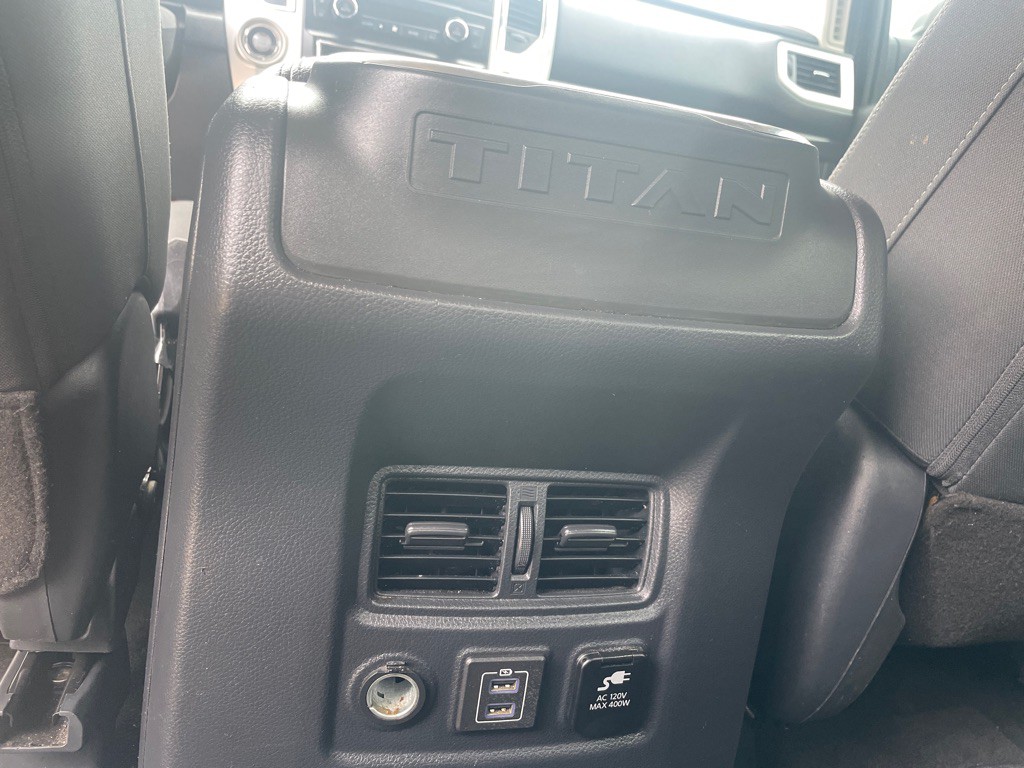 2019 Nissan Titan Image 18