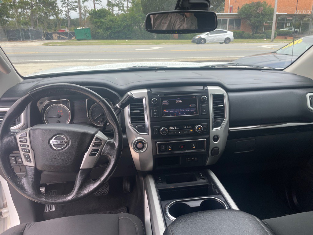 2019 Nissan Titan Image 32