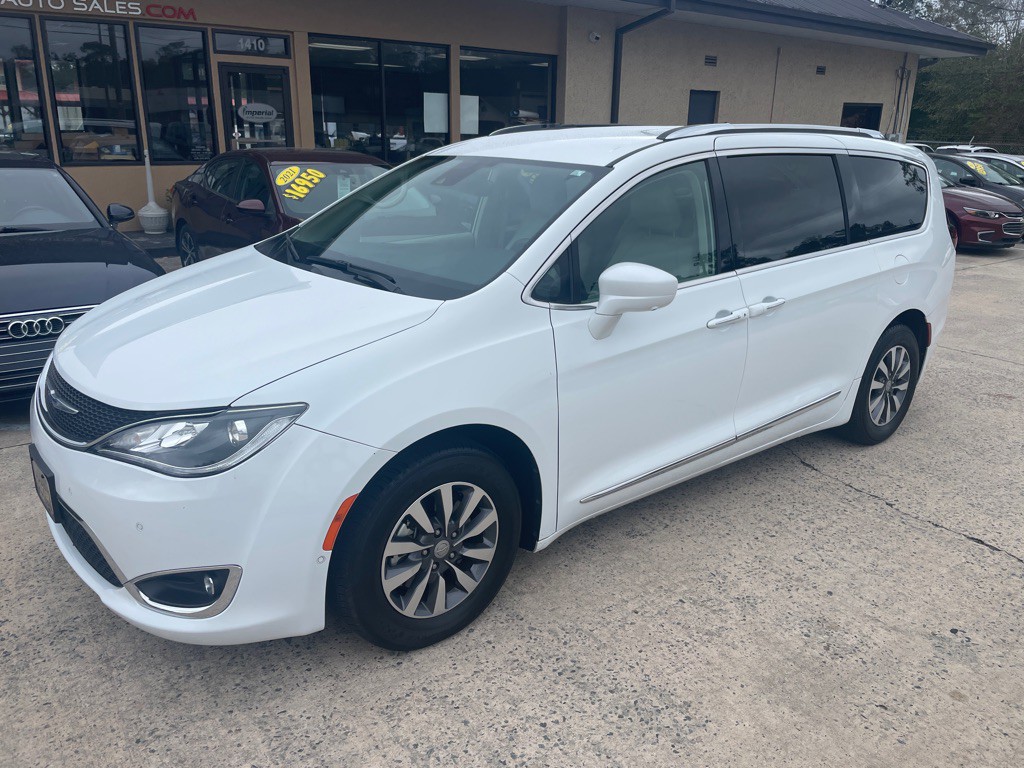 2020 Chrysler Pacifica Image 1