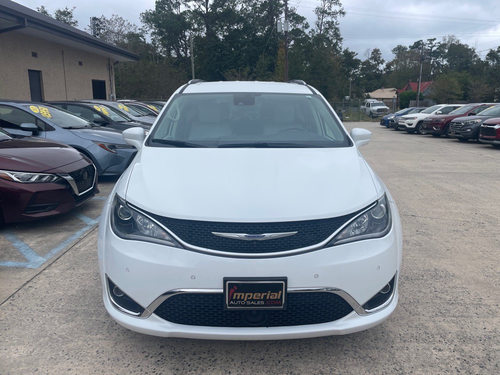 2020 Chrysler Pacifica Image 3