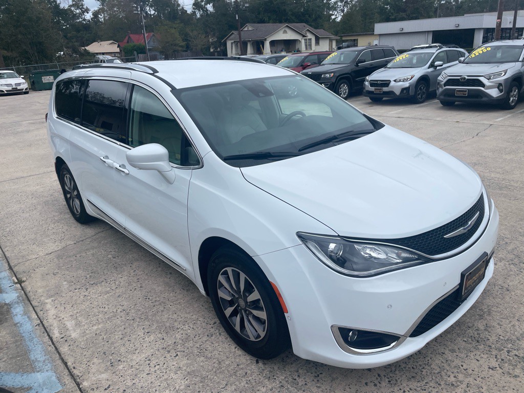 2020 Chrysler Pacifica Image 4