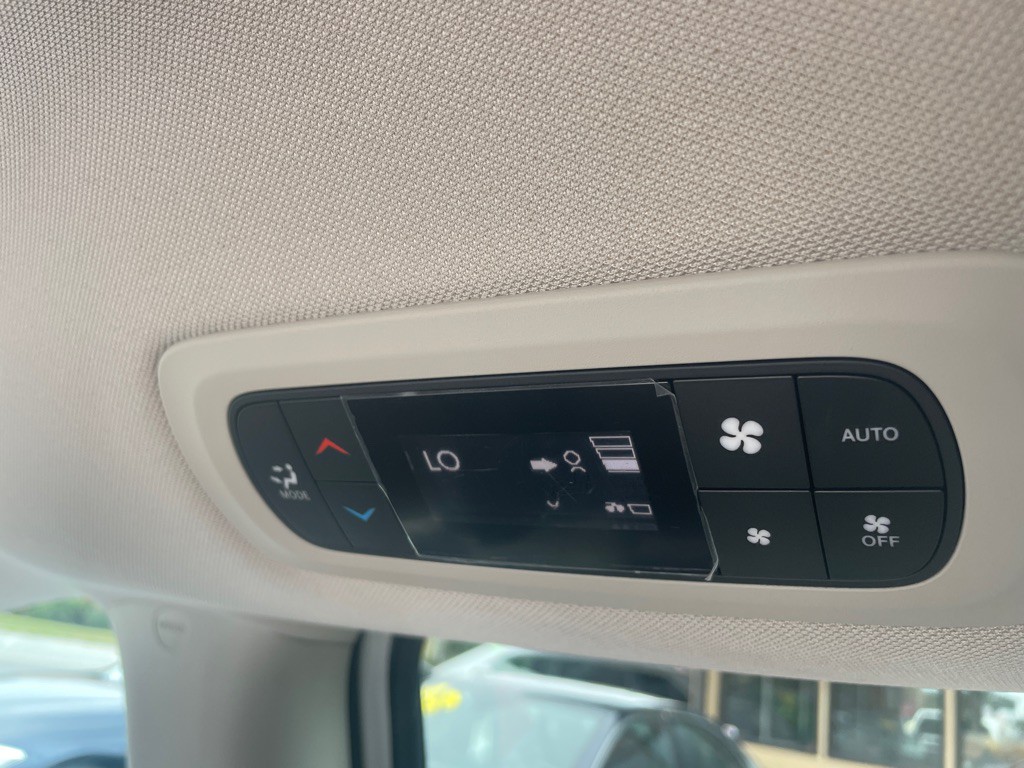 2020 Chrysler Pacifica Image 33