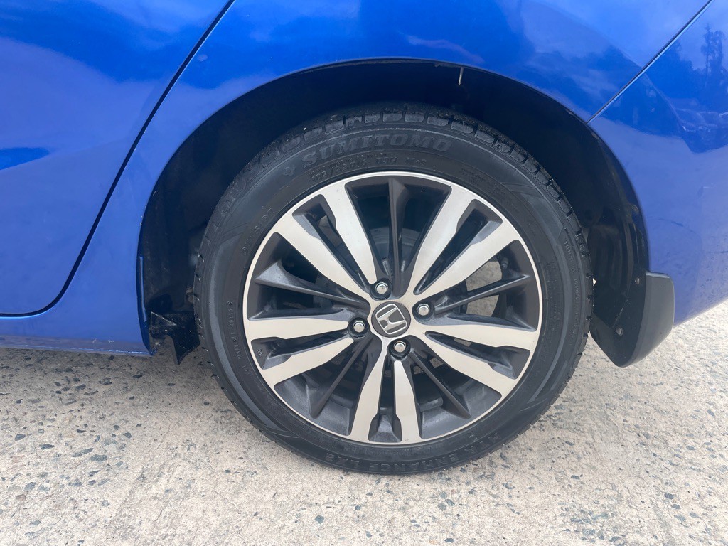 2017 Honda Fit Image 8