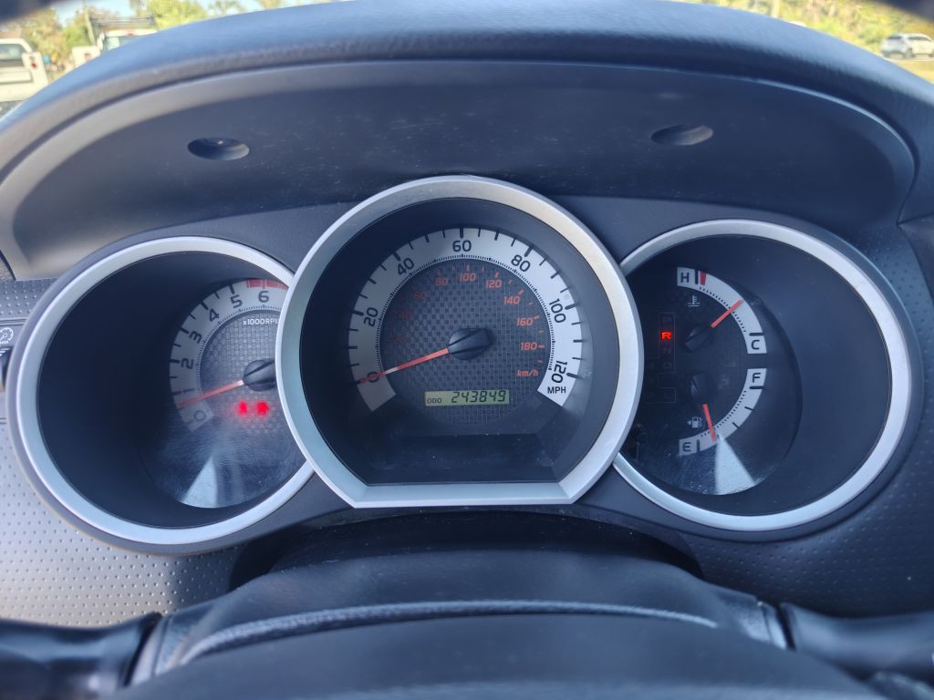 2014 Toyota Tacoma Image 23