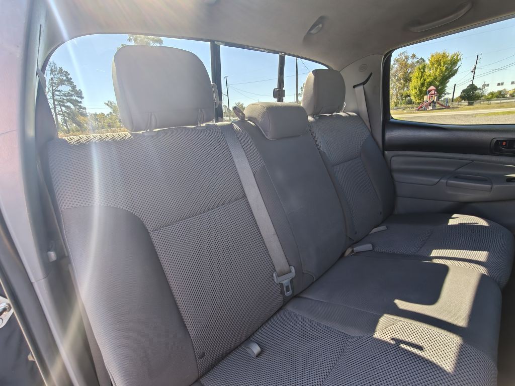 2014 Toyota Tacoma Image 33