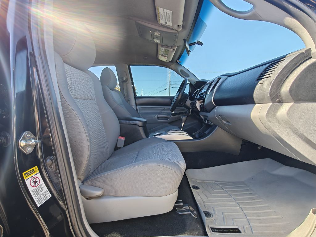 2014 Toyota Tacoma Image 35