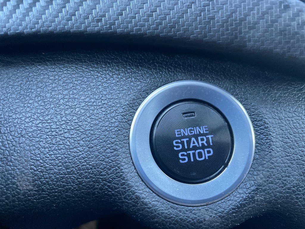 2017 Hyundai Elantra Image 18