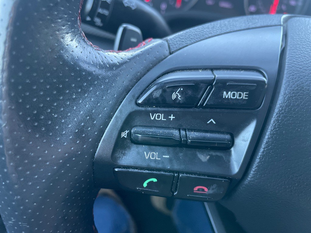 2017 Hyundai Elantra Image 20