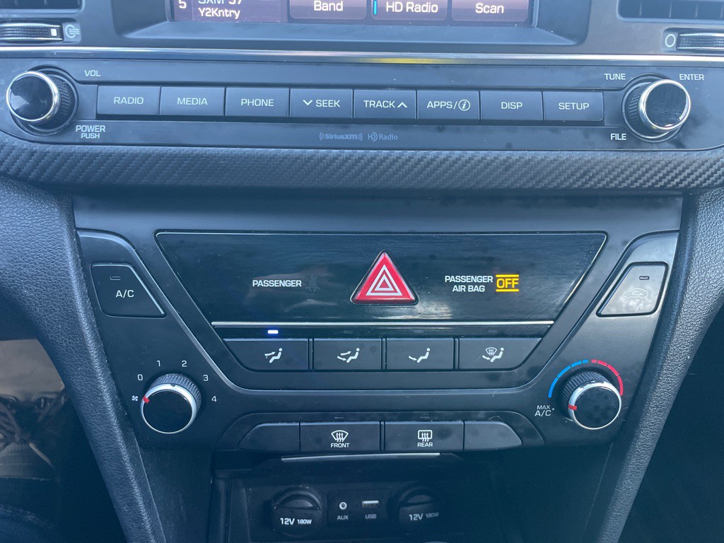 2017 Hyundai Elantra Image 23