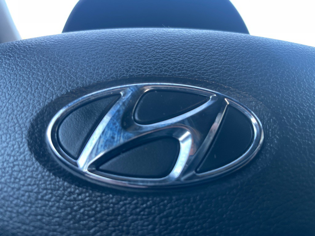 2017 Hyundai Elantra Image 27