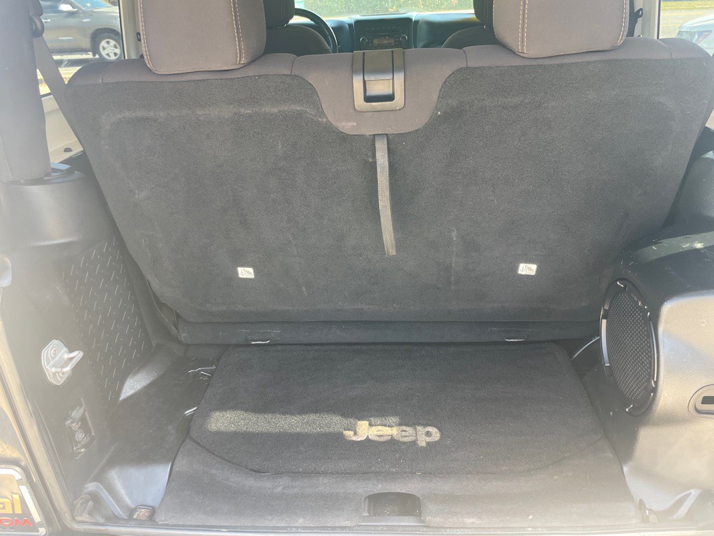 2014 Jeep Wrangler Image 13