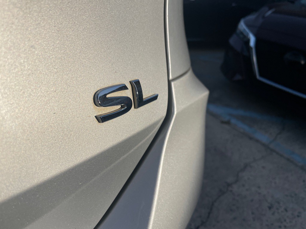 2017 Nissan Rogue Image 8