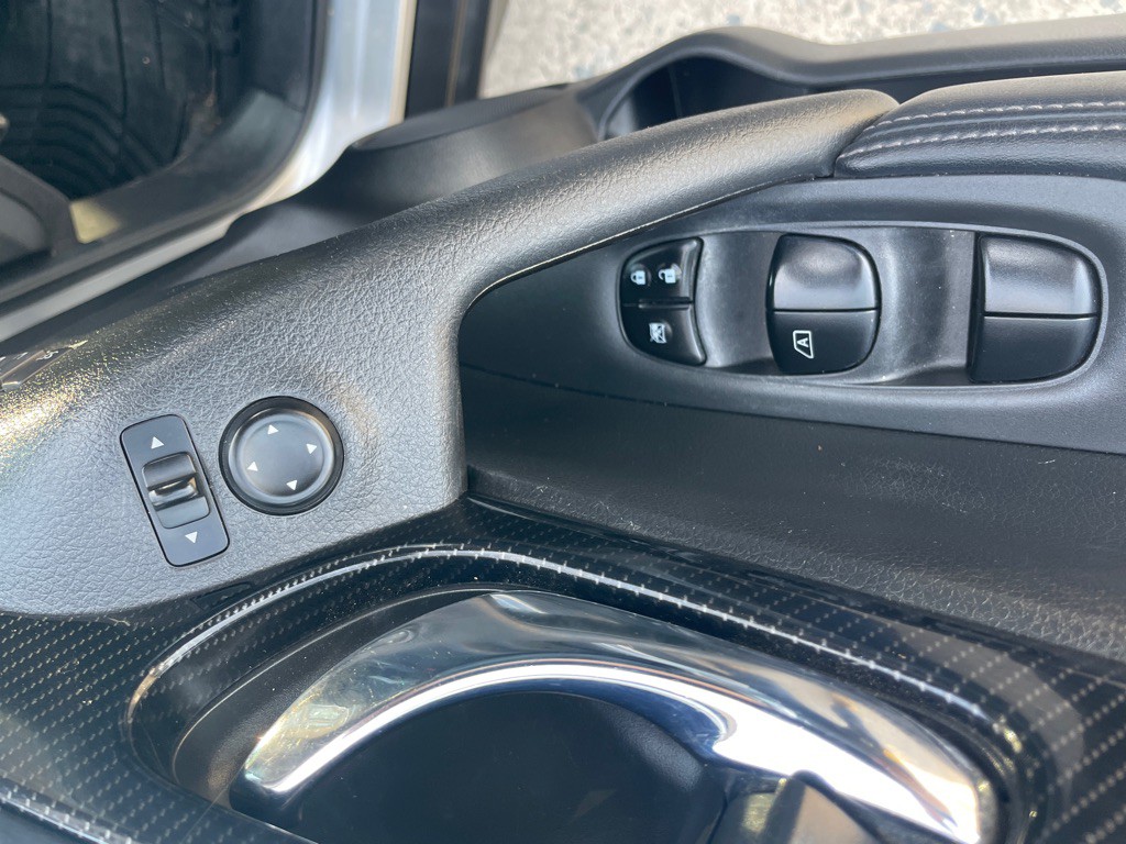 2017 Nissan Rogue Image 17