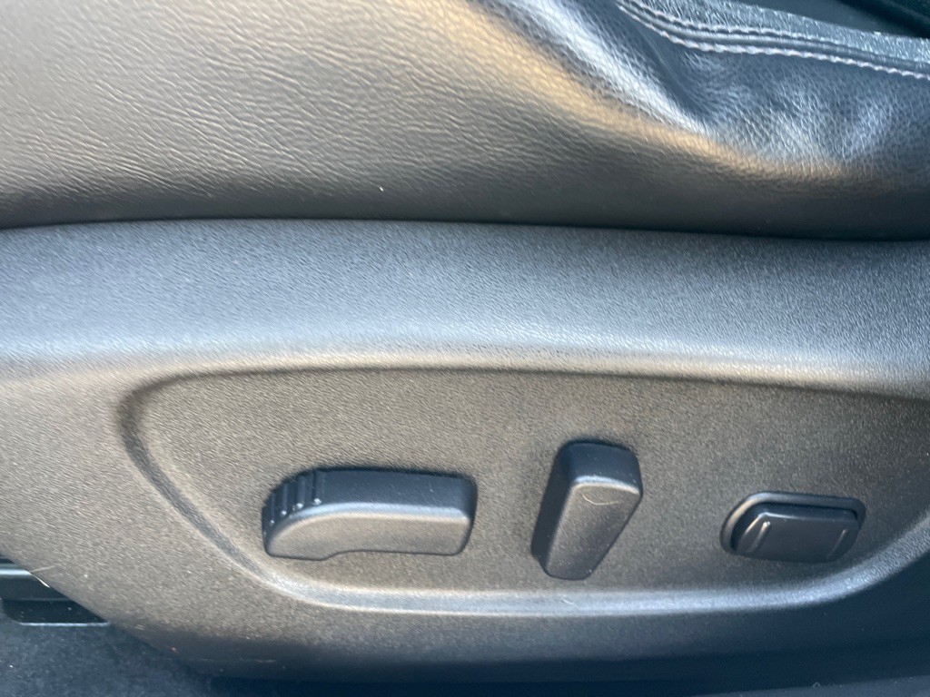 2017 Nissan Rogue Image 19