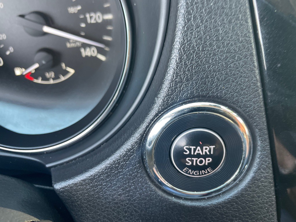 2017 Nissan Rogue Image 21