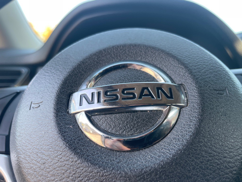 2017 Nissan Rogue Image 33