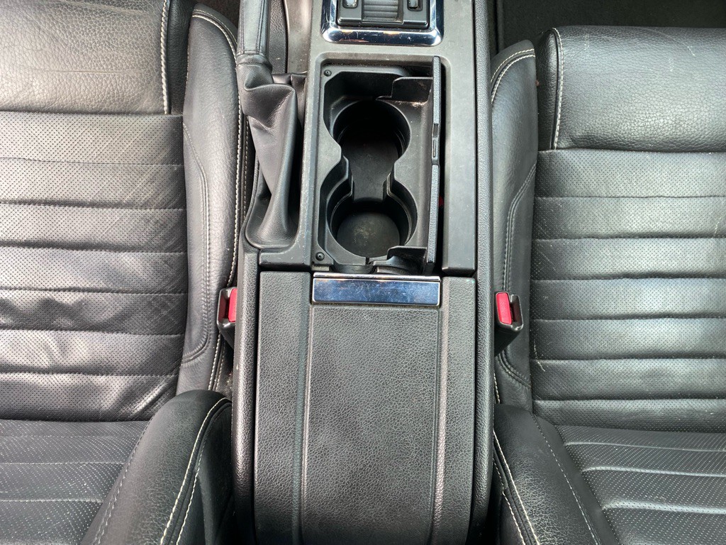 2010 Ford Mustang Image 16