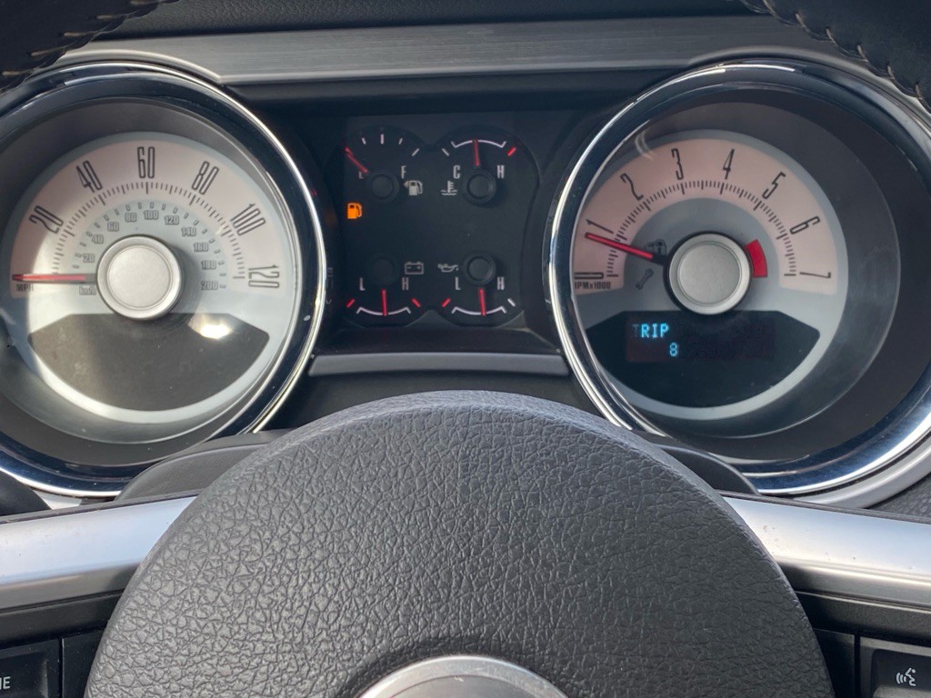 2010 Ford Mustang Image 20