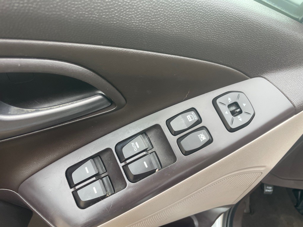 2014 Hyundai Tucson Image 16