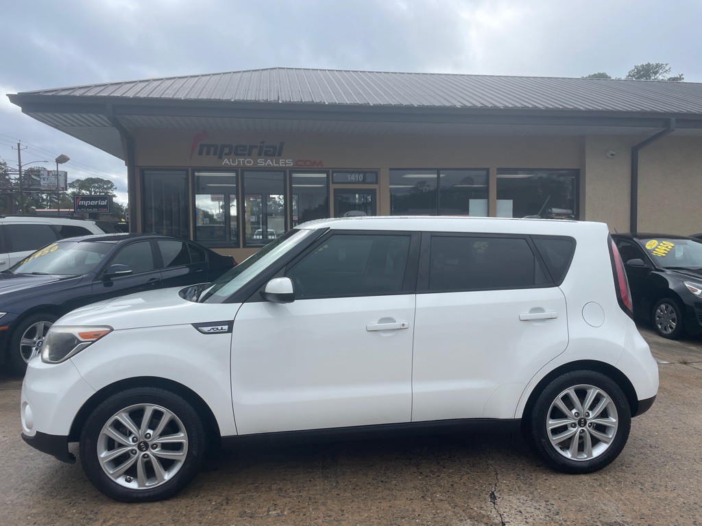 2018 Kia Soul Image 2