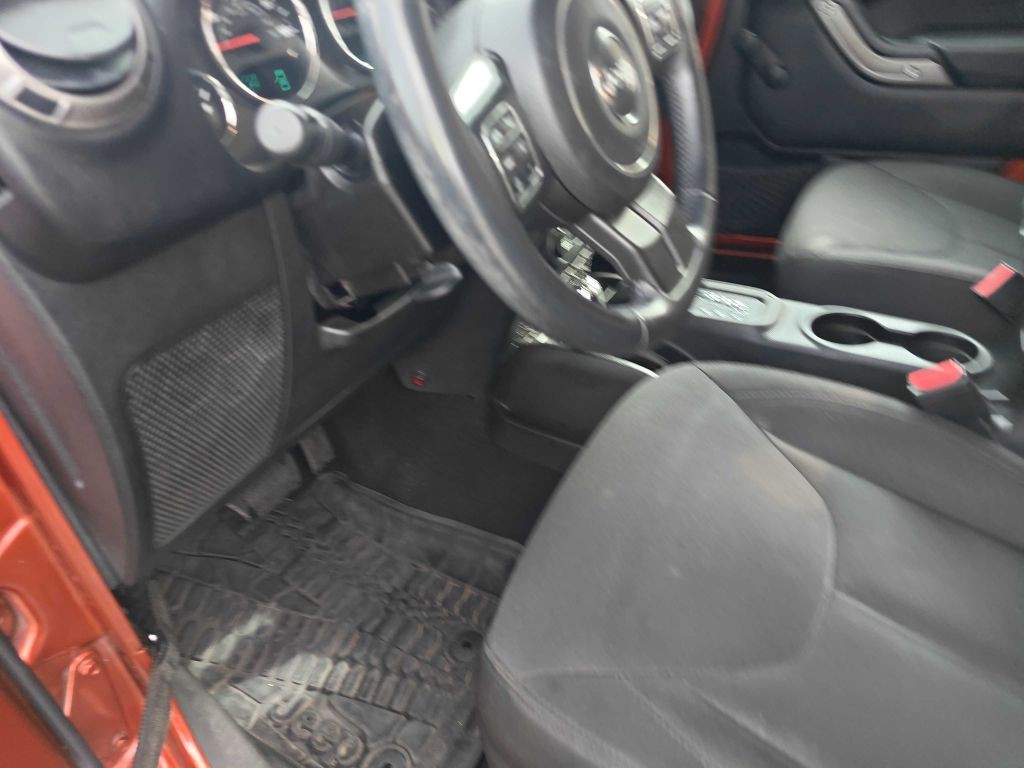 2014 Jeep Wrangler Image 10
