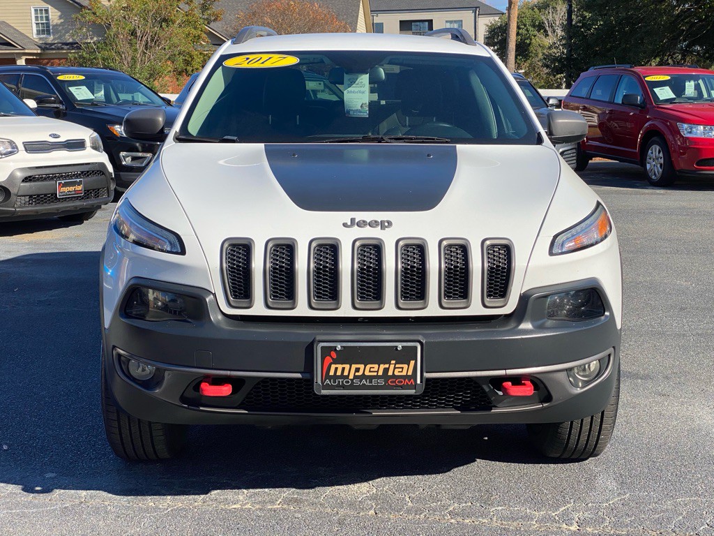2017 Jeep Cherokee Image 2