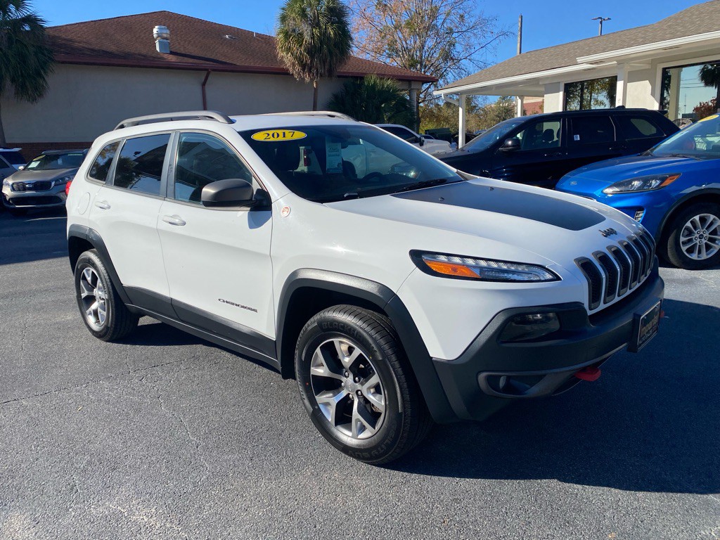 2017 Jeep Cherokee Image 5