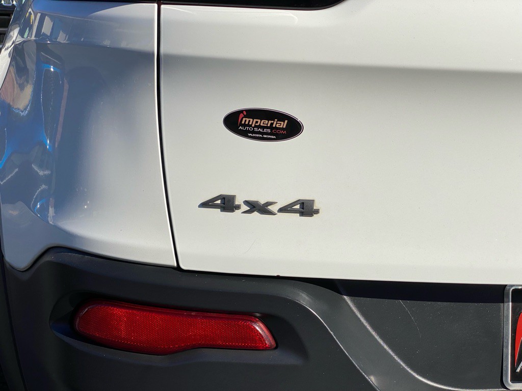 2017 Jeep Cherokee Image 9