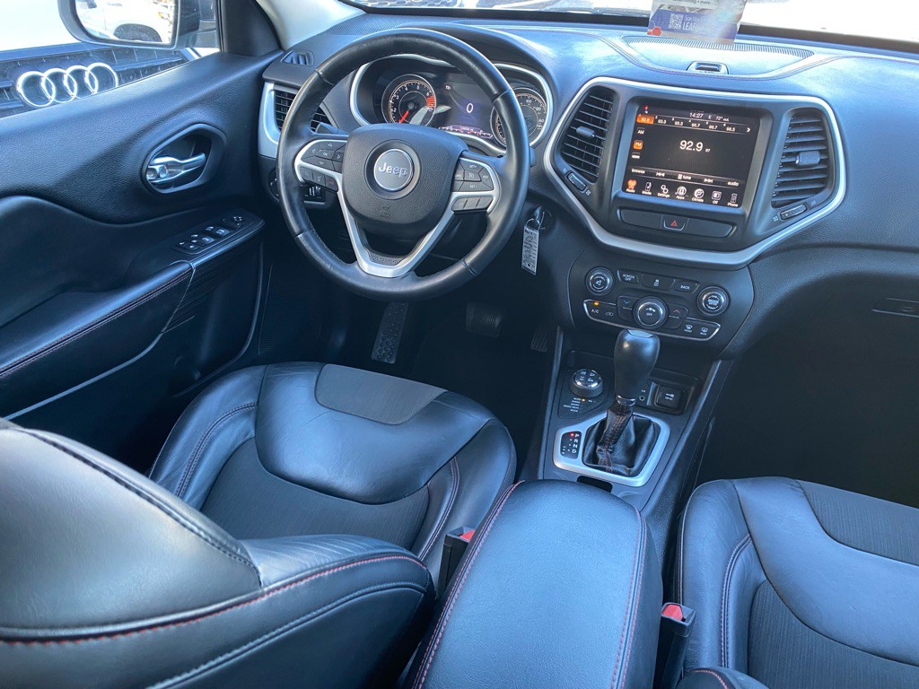 2017 Jeep Cherokee Image 17