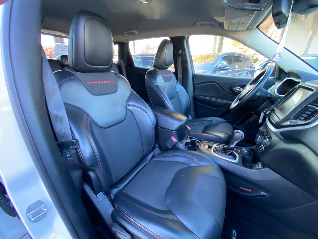 2017 Jeep Cherokee Image 43