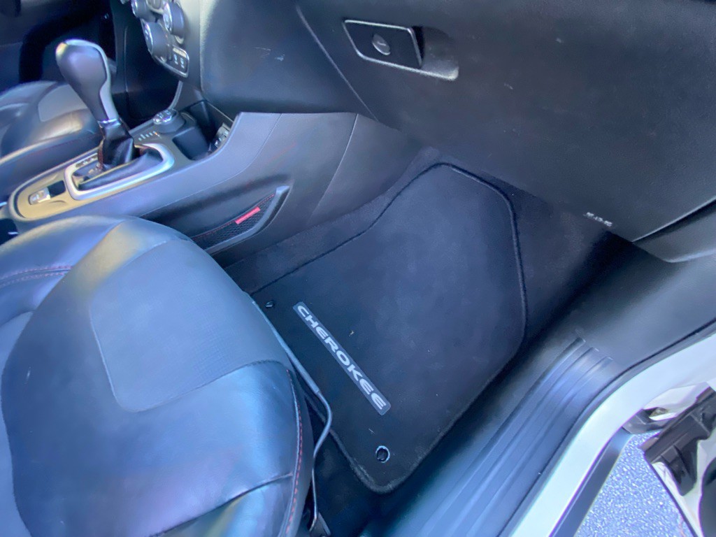 2017 Jeep Cherokee Image 45