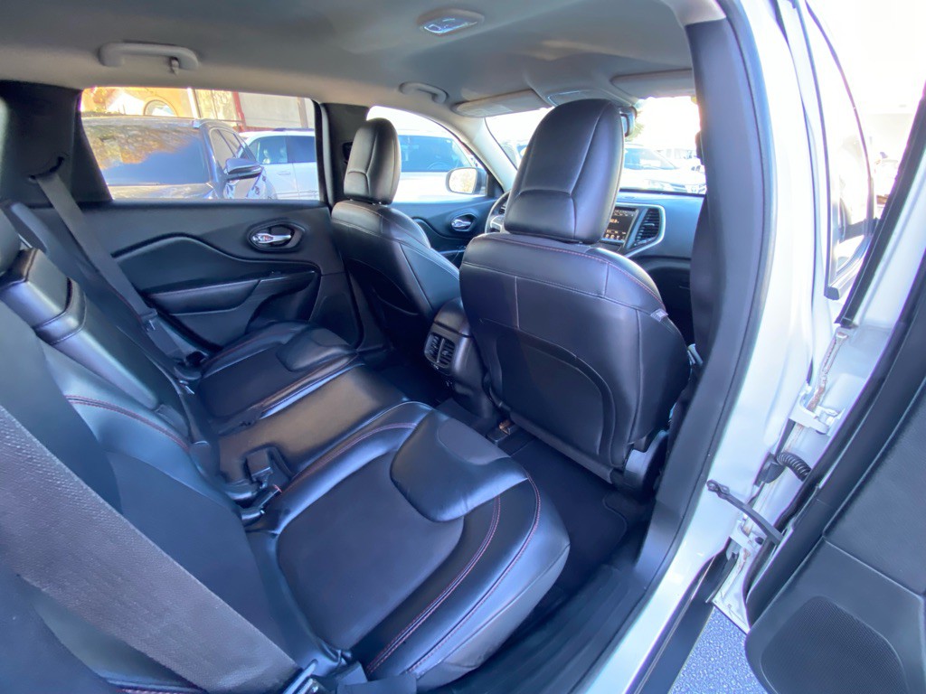 2017 Jeep Cherokee Image 49