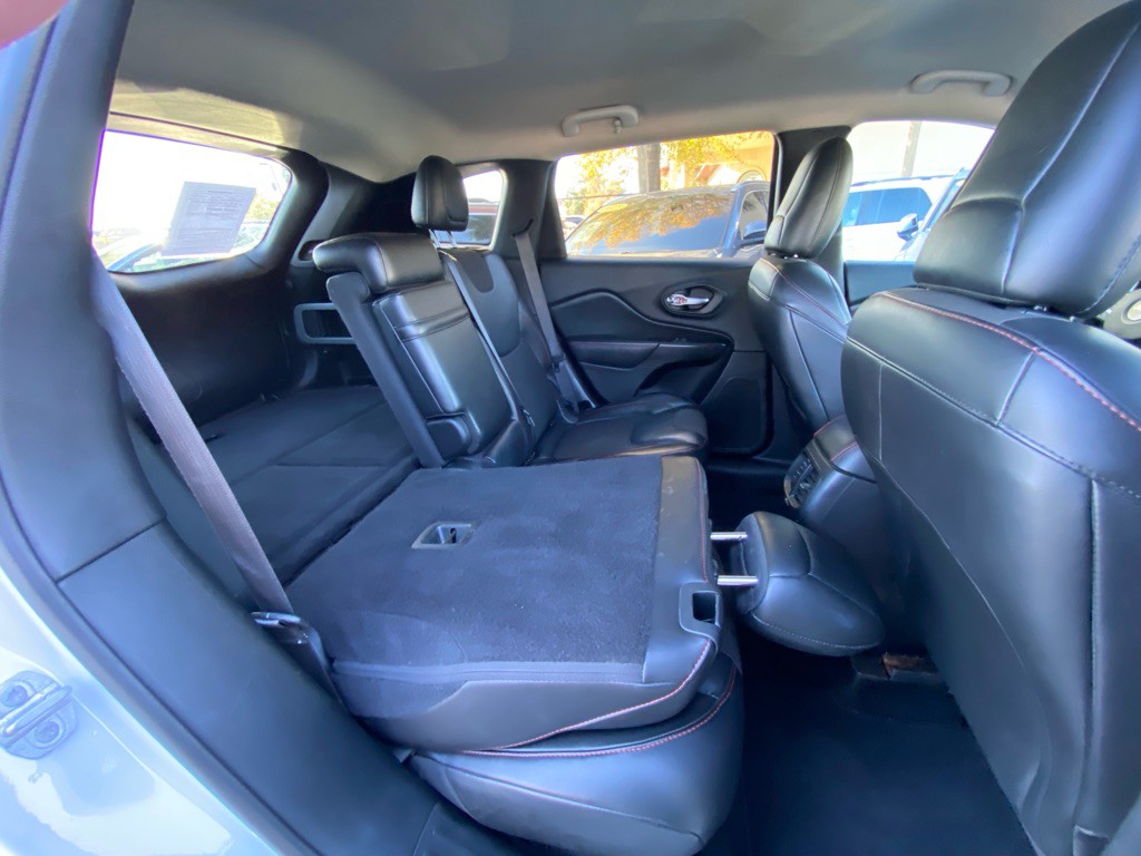 2017 Jeep Cherokee Image 54