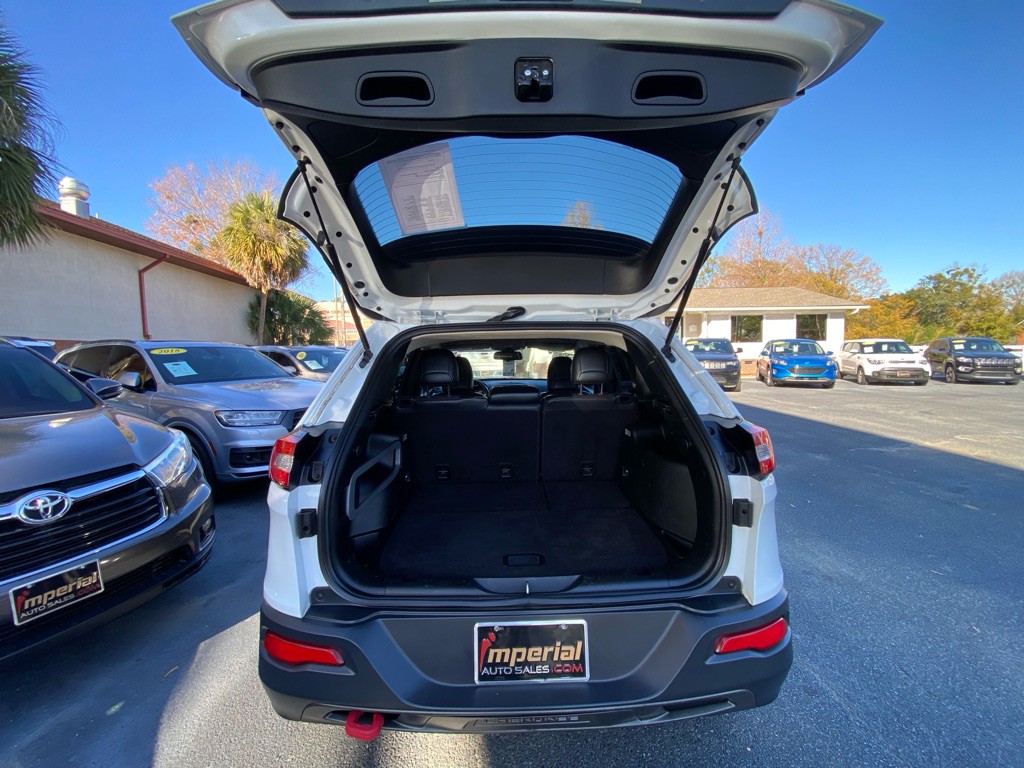 2017 Jeep Cherokee Image 57