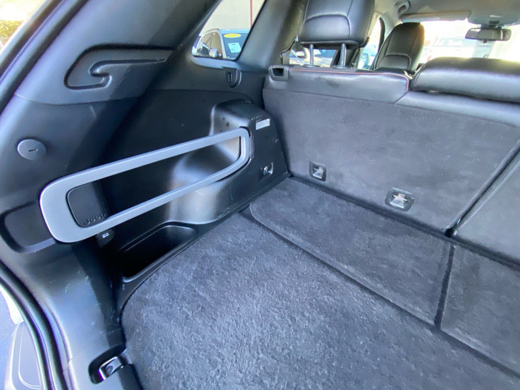 2017 Jeep Cherokee Image 59