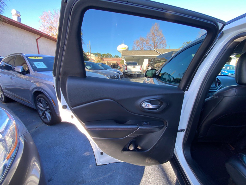 2017 Jeep Cherokee Image 68