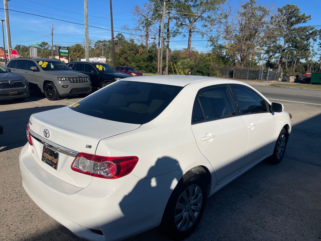2013 Toyota Corolla Image 5