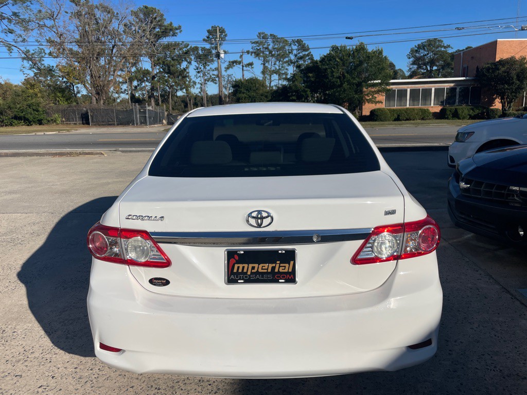 2013 Toyota Corolla Image 6