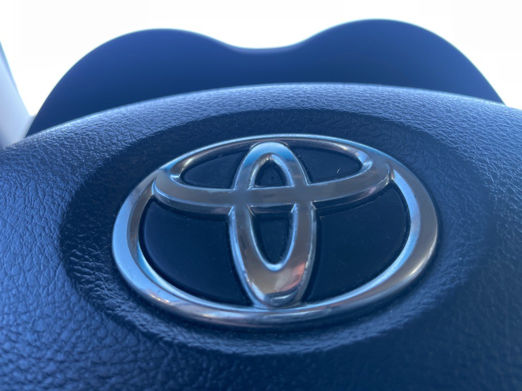 2013 Toyota Corolla Image 19